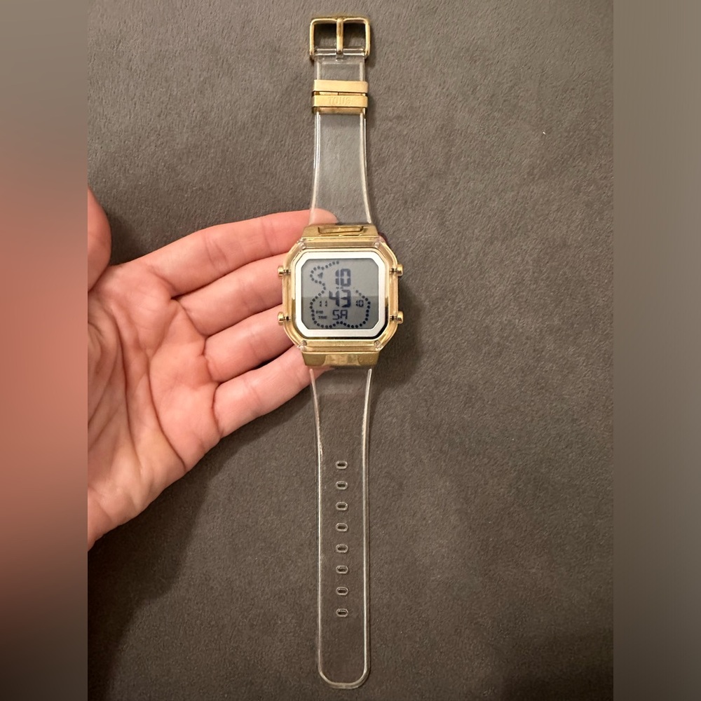 Tous Watch